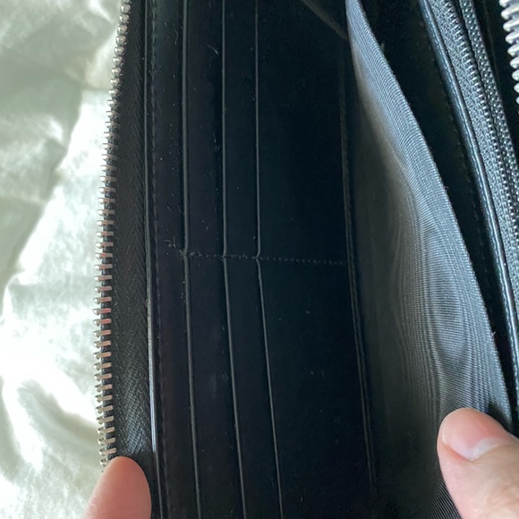 GG Supreme King Snake Zip Around Gucci Wallet - Picture 8 of 11